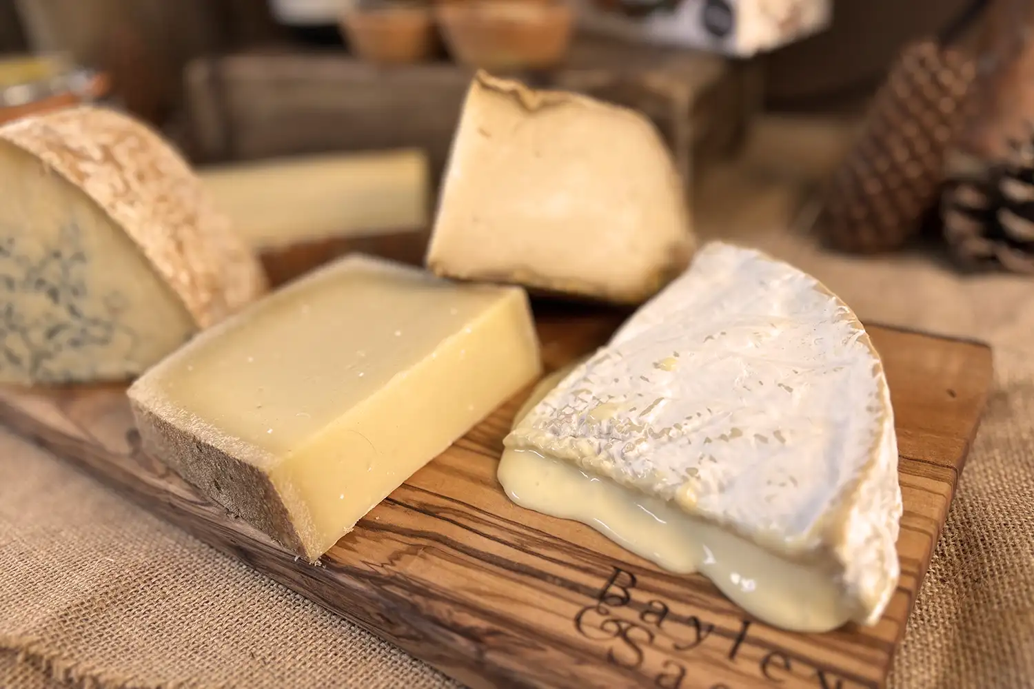 The Christmas Connoisseur Hamper - Image 3