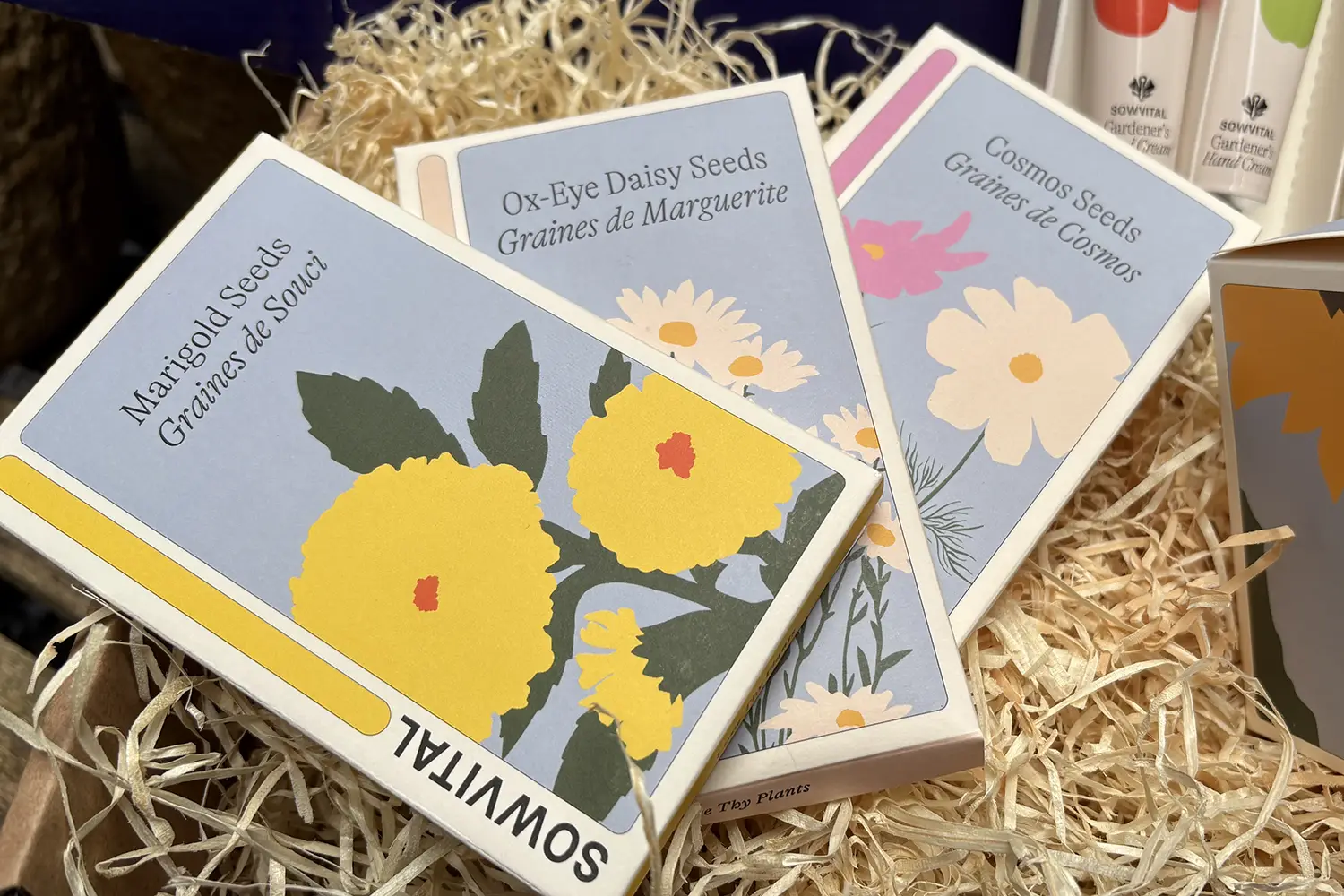 A Moment in the Garden Gift Box - Image 2